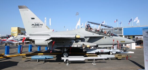 CH: Forum Flugplatz Dübendorf – Der von den Kampfjetgegnern empfohlene Leonardo M-346 unter der Lupe